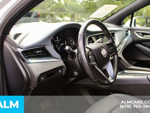 Used 2024 Buick Enclave Premium image 33