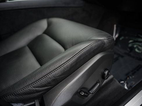 Certified 2022 Volvo XC60 T8 Inscription Expression w/ Advanced Package image 33