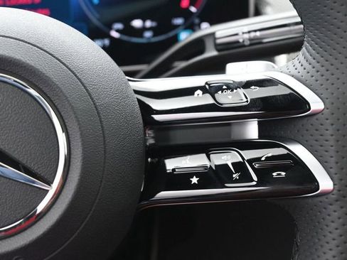 New 2025 Mercedes-Benz GLC 350e 4MATIC image 10