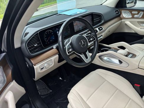 Used 2021 Mercedes-Benz GLS 450 4MATIC image 34