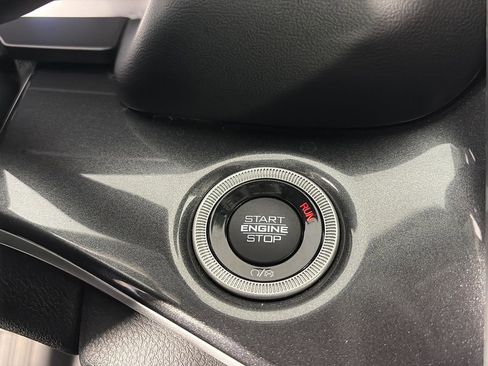 Used 2021 Jeep Grand Cherokee L Laredo w/ Luxury Tech Group I image 28