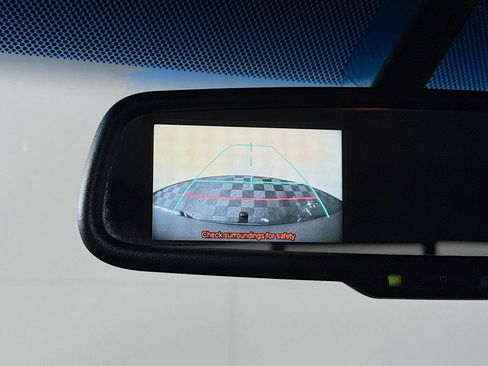 Used 2013 Toyota Tacoma Base image 16