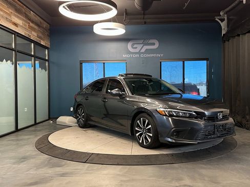 Used 2022 Honda Civic EX image 1