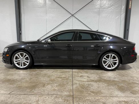 Used 2013 Audi S7 Prestige w/ Innovation Pkg image 2