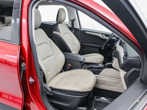 Certified 2021 Ford Escape SEL w/ Technology Package AWD/4WD image 24