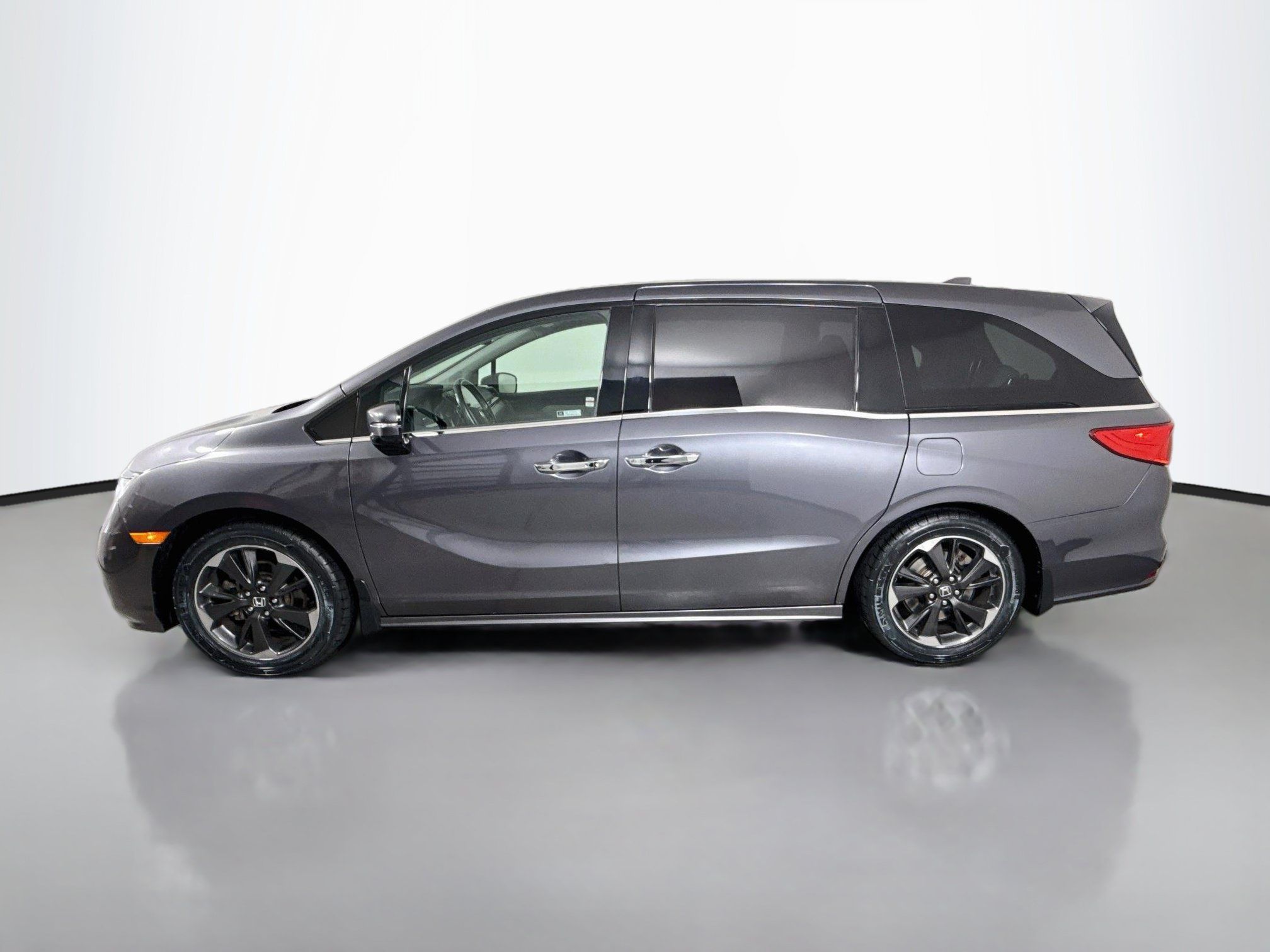 Used 2021 Honda Odyssey Elite image 4