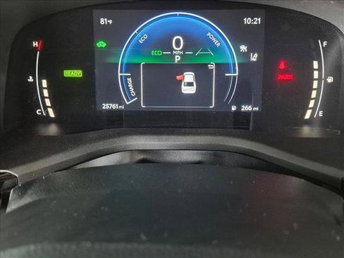 Used 2026 Toyota Camry Hybrid FWD image 11