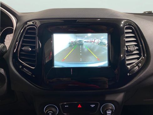 Used 2019 Jeep Compass Altitude image 15