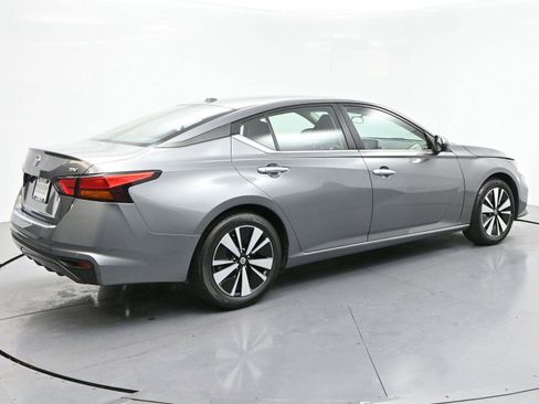 Used 2021 Nissan Altima 2.5 SV image 7