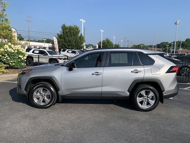 Certified 2025 Toyota RAV4 LE AWD/4WD image 5