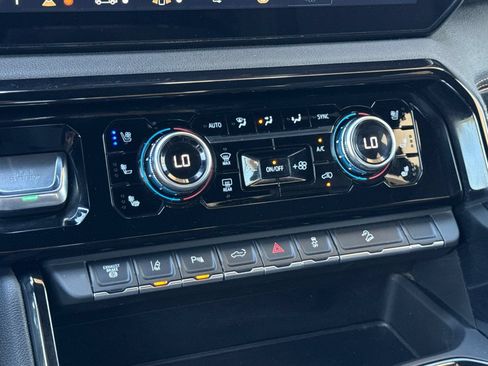 Certified 2026 GMC Sierra 2500 AT4 AWD/4WD image 20