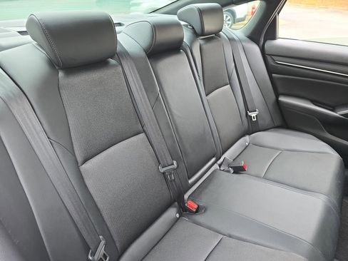 Used 2022 Honda Accord Sport image 12