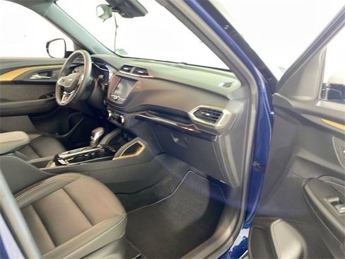 Used 2023 Chevrolet TrailBlazer ACTIV image 36