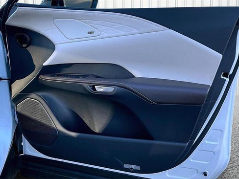 Used 2024 Lexus RX 450h AWD w/ Luxury Package image 18