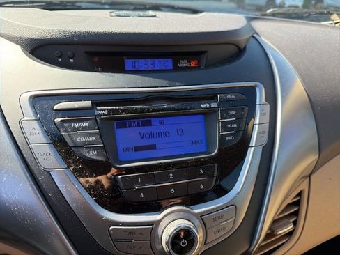 Used 2013 Hyundai Elantra GLS image 9