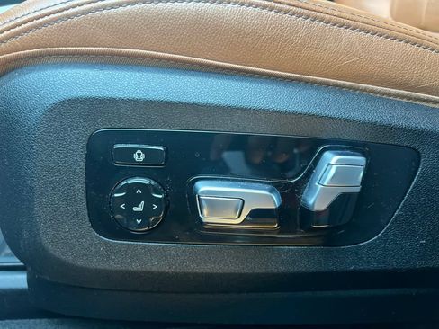 Used 2021 BMW X5 xDrive40i w/ M Sport Package AWD/4WD image 17