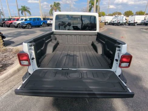New 2026 Jeep Gladiator Sport AWD/4WD image 14