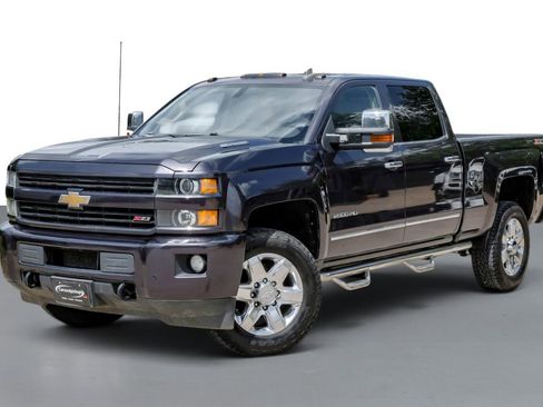 Used 2016 Chevrolet Silverado 2500 LTZ w/ Duramax Plus Package AWD/4WD image 4