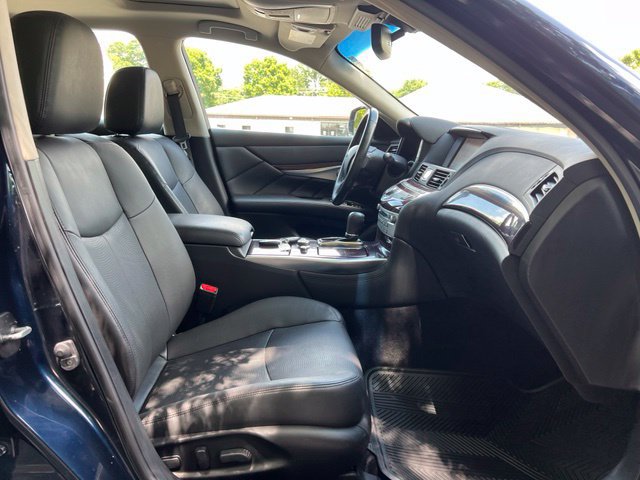 Used 2017 INFINITI Q70 L 3.7 AWD/4WD image 22