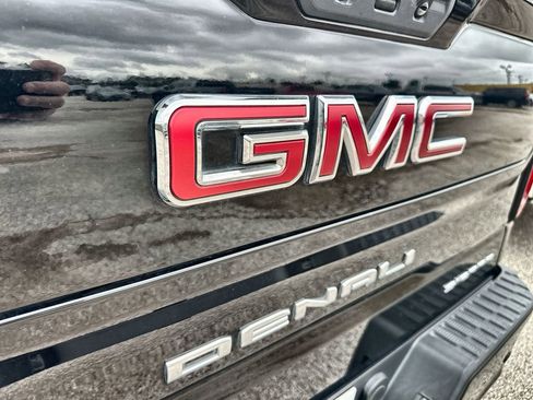 Used 2019 GMC Sierra 1500 Denali w/ Technology Package RWD image 9