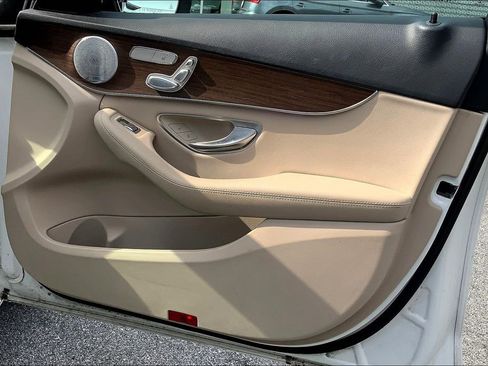 Used 2021 Mercedes-Benz C 300 4MATIC Sedan image 23