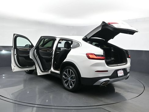 Used 2022 BMW X4 xDrive30i AWD/4WD image 32