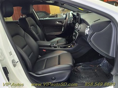 Used 2020 Mercedes-Benz GLA 250 4MATIC w/ Convenience Package image 19