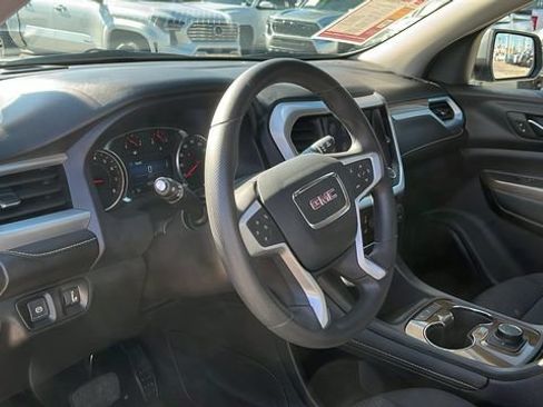 Used 2023 GMC Acadia SLE FWD image 16