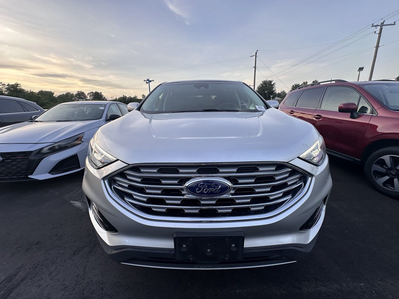 Used 2019 Ford Edge Titanium w/ Cold Weather Package AWD/4WD image 1