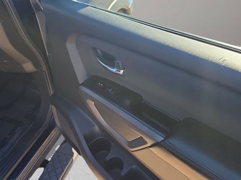 Used 2015 Nissan Titan SV w/ SV Value Truck Package image 30