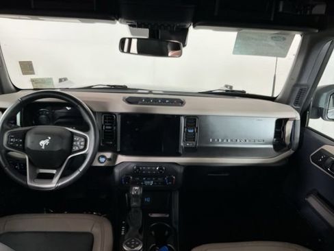 Used 2023 Ford Bronco Wildtrak AWD/4WD image 25