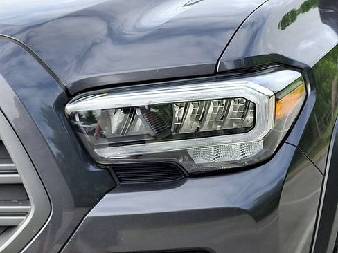 Certified 2023 Toyota Tacoma TRD Off-Road w/ Technology Package AWD/4WD image 9