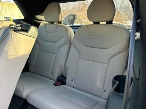 Used 2025 Volvo EX90 Plus image 9