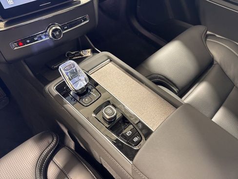 New 2026 Volvo XC90 T8 Ultra w/ Protection Package Premier AWD/4WD image 14