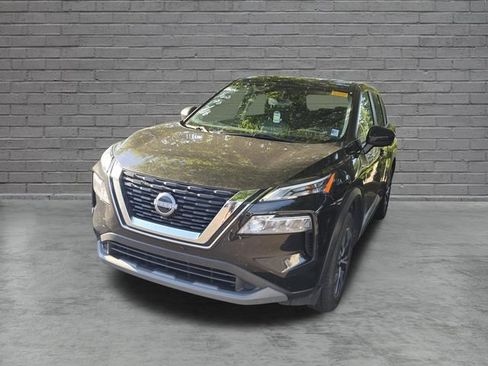 Certified 2023 Nissan Rogue SV FWD image 3