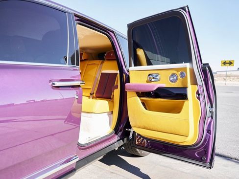 Used 2025 Rolls-Royce Cullinan AWD/4WD image 30