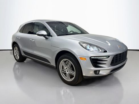 Certified 2015 Porsche Macan S AWD/4WD image 7