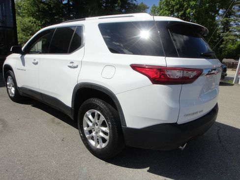Used 2018 Chevrolet Traverse LT AWD/4WD image 6