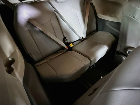 Certified 2024 Toyota Sienna XLE AWD/4WD image 30