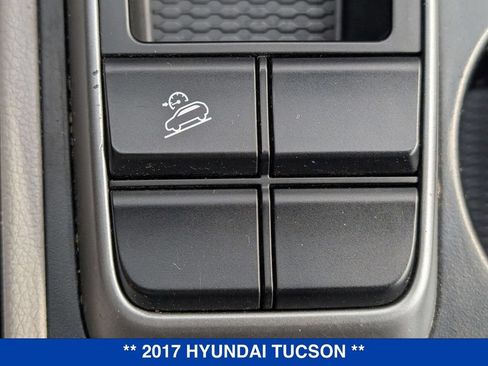 Used 2017 Hyundai Tucson SE FWD image 25