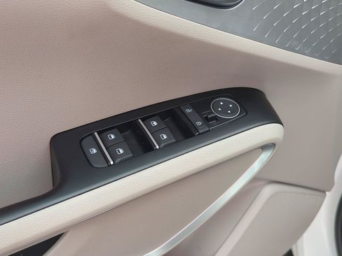 Used 2024 Kia Soul LX w/ Option Group 015 FWD image 13