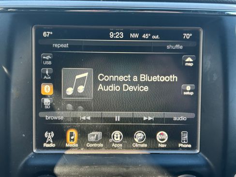 Used 2017 Jeep Grand Cherokee Limited AWD/4WD image 6