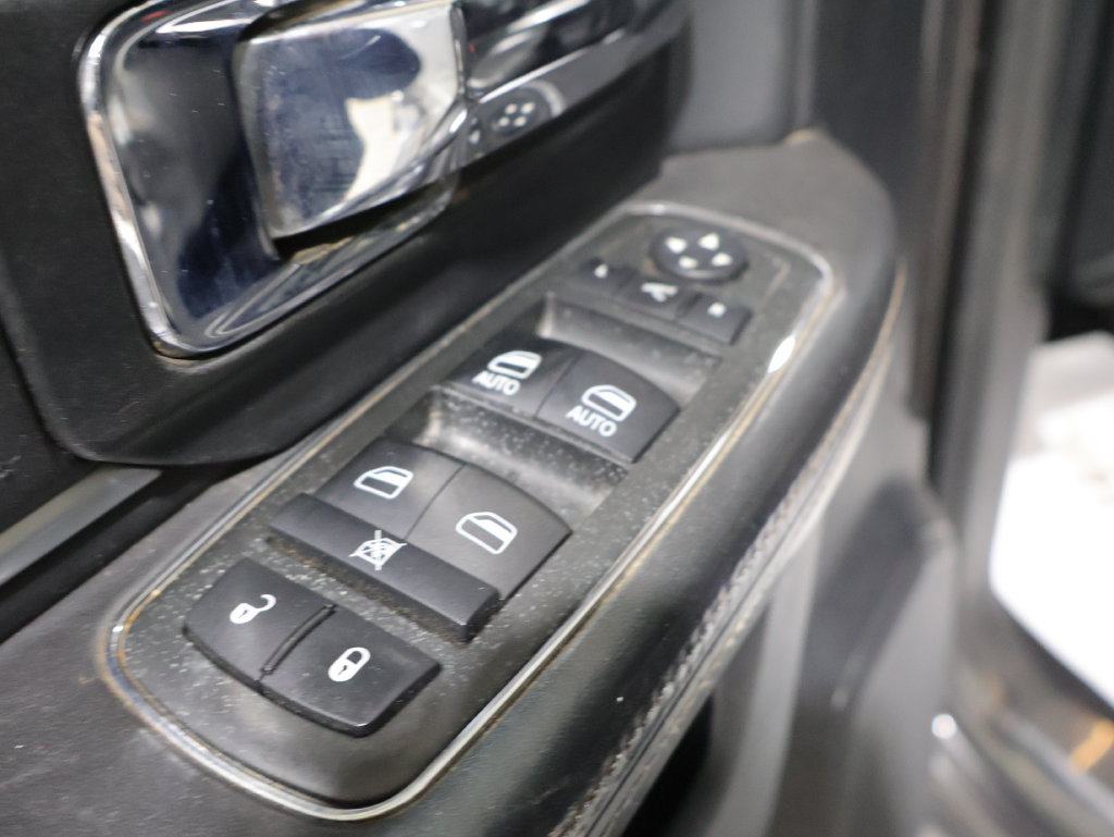 Used 2015 RAM 2500 Limited AWD/4WD image 13