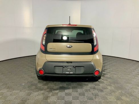 Used 2016 Kia Soul image 11