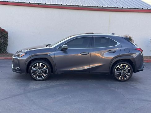 Used 2023 Lexus UX 250h FWD w/ Accessory Package (Z1) image 3