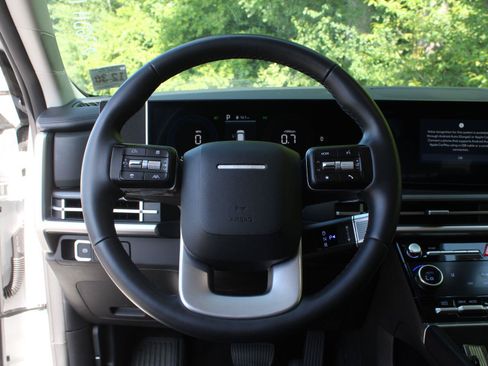 Used 2026 Hyundai Santa Fe SEL AWD/4WD image 10