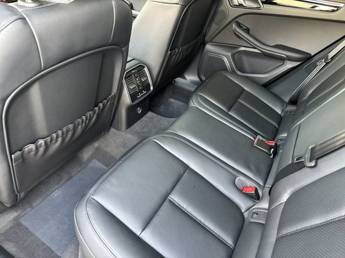 New 2026 Porsche Macan image 14