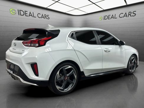 Used 2020 Hyundai Veloster Turbo FWD image 5