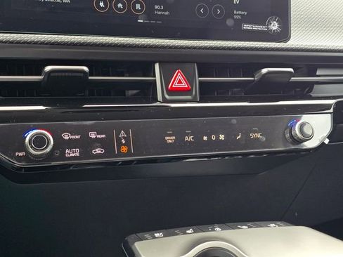 New 2025 Kia EV6 Wind image 22