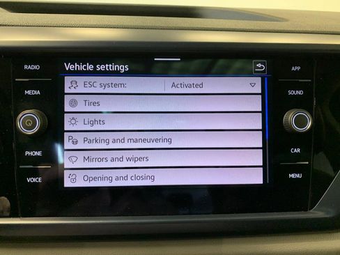 Used 2022 Volkswagen Taos SE image 31